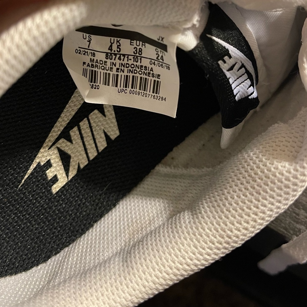 nike cortez. Size Us 7 Uk 4.5 Eu 38